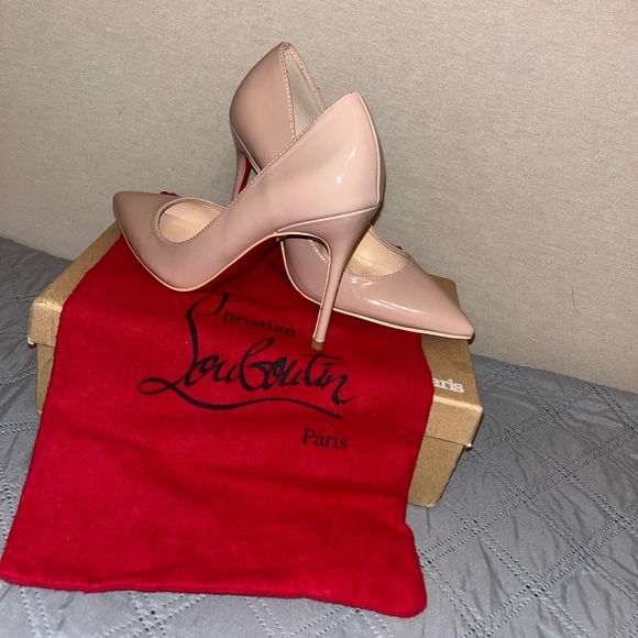 Selling some beautiful red bottoms, Model - Picture 2 of 3